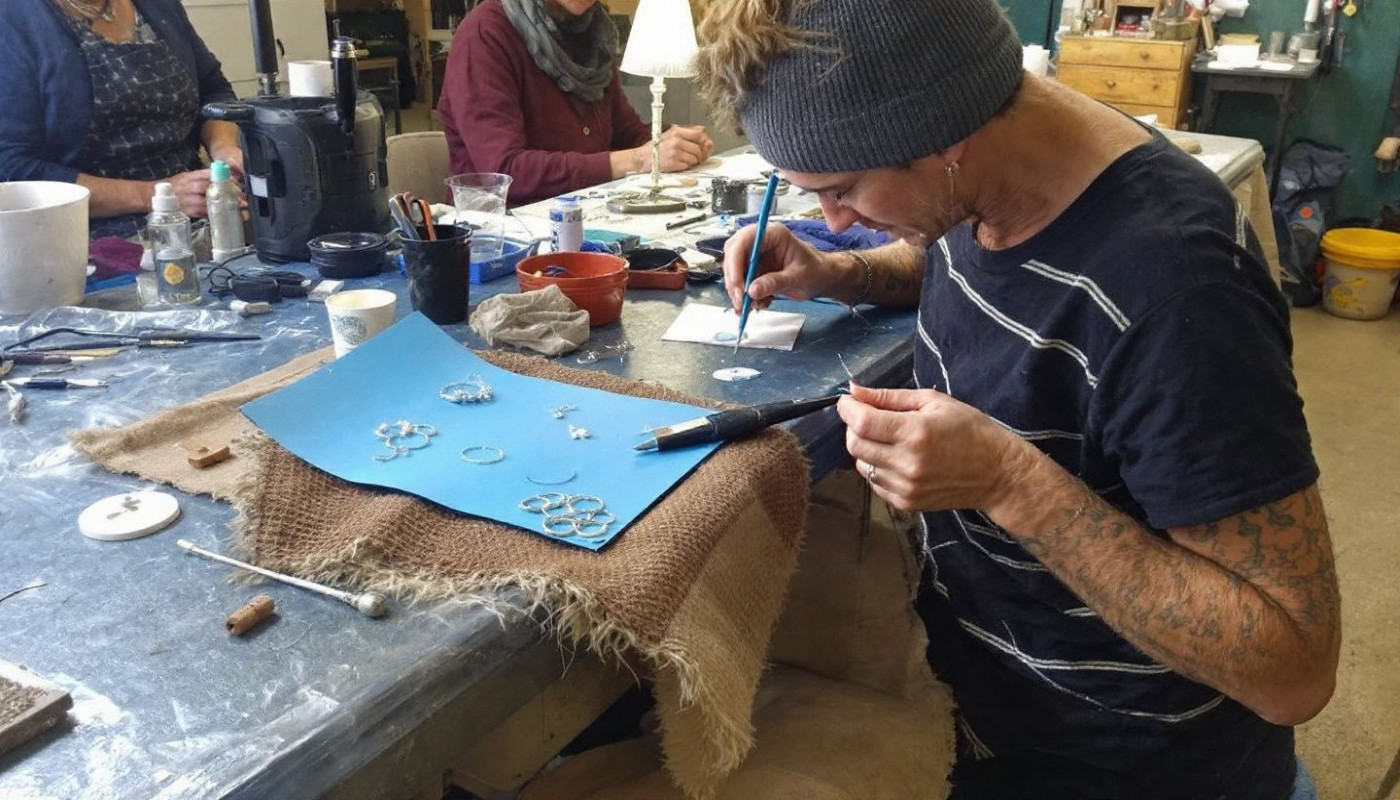 Création de bijoux en or : comment débuter votre projet personnalisé